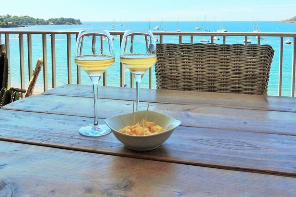 Emplacement Privilegie Pour Ce Bel Appartement Saint-Raphael  Bagian luar foto