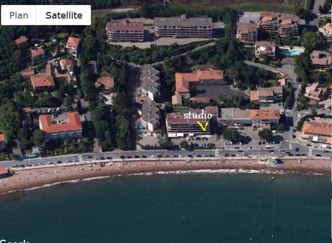 Emplacement Privilegie Pour Ce Bel Appartement Saint-Raphael  Bagian luar foto