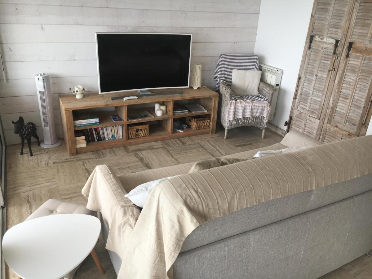 Emplacement Privilegie Pour Ce Bel Appartement Saint-Raphael  Bagian luar foto